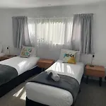 Fairway Motel & Apartments
