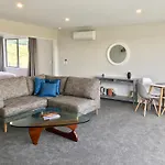 Minaret Ridge Retreat