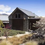 Tin Tub Luxury Lodge