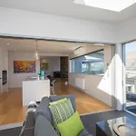 Forest Heights - Sleeps 8 - Lake & Mountain Views - Spa Pool & Sauna