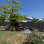 Modern Cottage Charm - Albert Town Near Wanaka