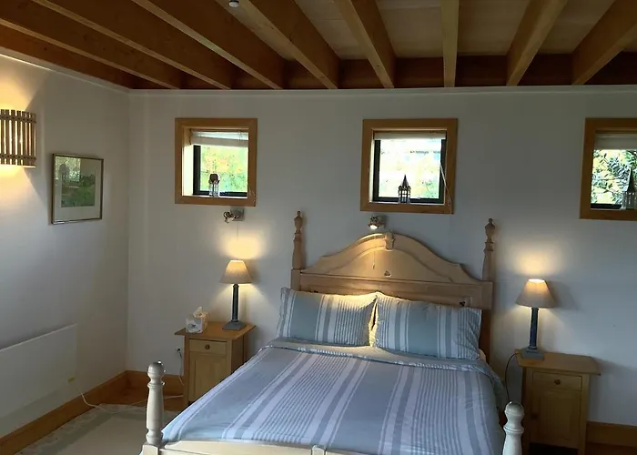 Stunning Scandi Style Room Overlooking Lake Wanaka
