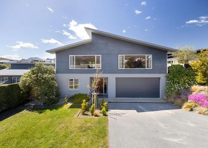 Wanaka Views On King