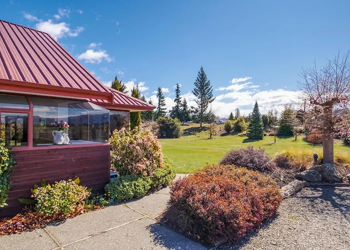 Mountain Majesty On Orchard-Wanaka Holiday Home