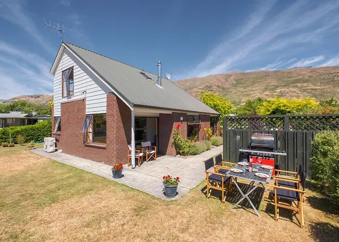 Wanaka Tranquility - Wanaka Holiday Home
