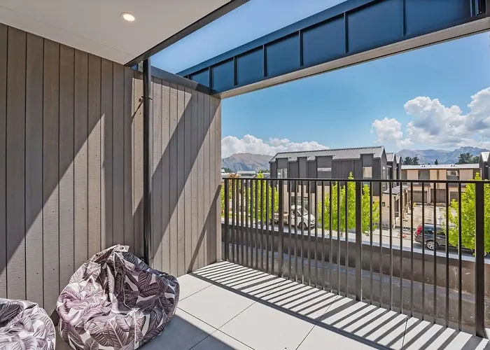 Winton Wonder - Wanaka Holiday Apartment