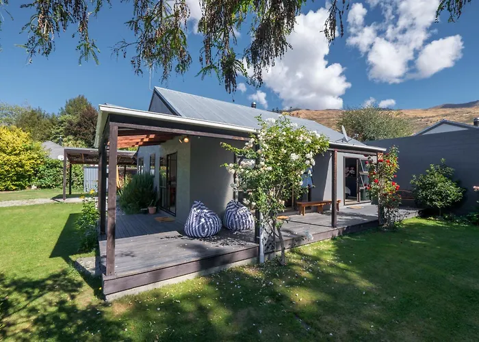 Haven On Heuchan - Wanaka Holiday Home