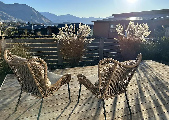 Farr53 - Wanaka Alpine Haven