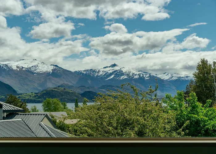 Cherry Court - Wanaka Holiday Home