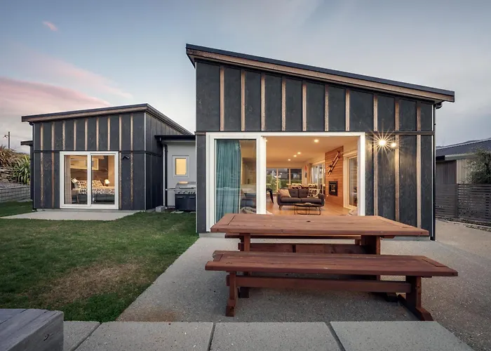 Kirimoko Retreat - Wanaka Holiday Home