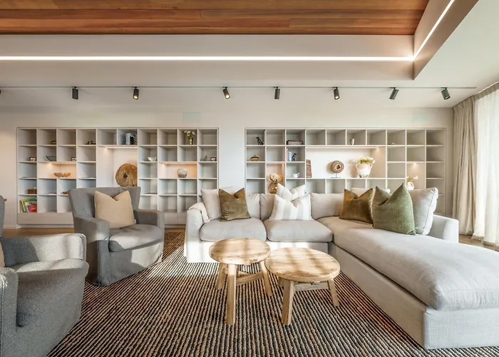 Teitei By Sothebys Luxury Rental Homes
