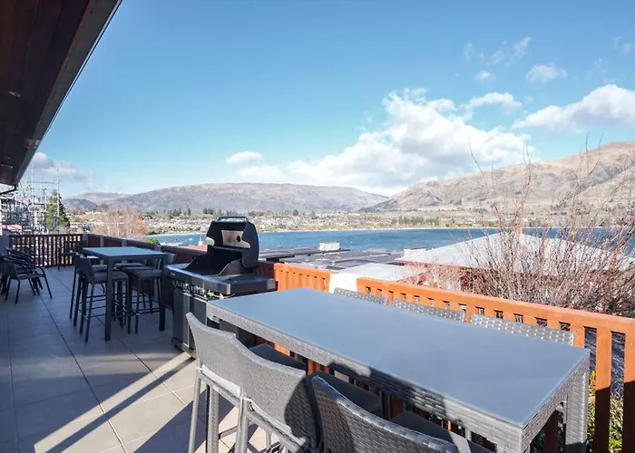 Lakeview Heights - Wanaka Home - Bachcare Nz