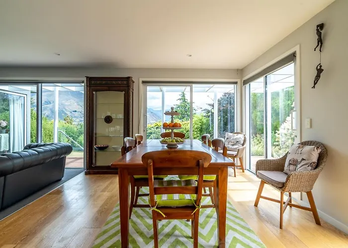 Views, Space, Comfort, The Perfect Holiday Treat