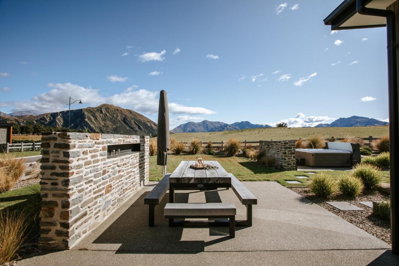 Bull Ridge Retreat - Sleeps 6 - Pool - Sauna - Mountain Views Holiday home *
