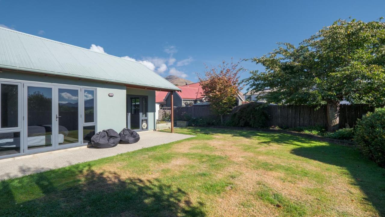 Holiday home Meadowstone Family Retreat - *