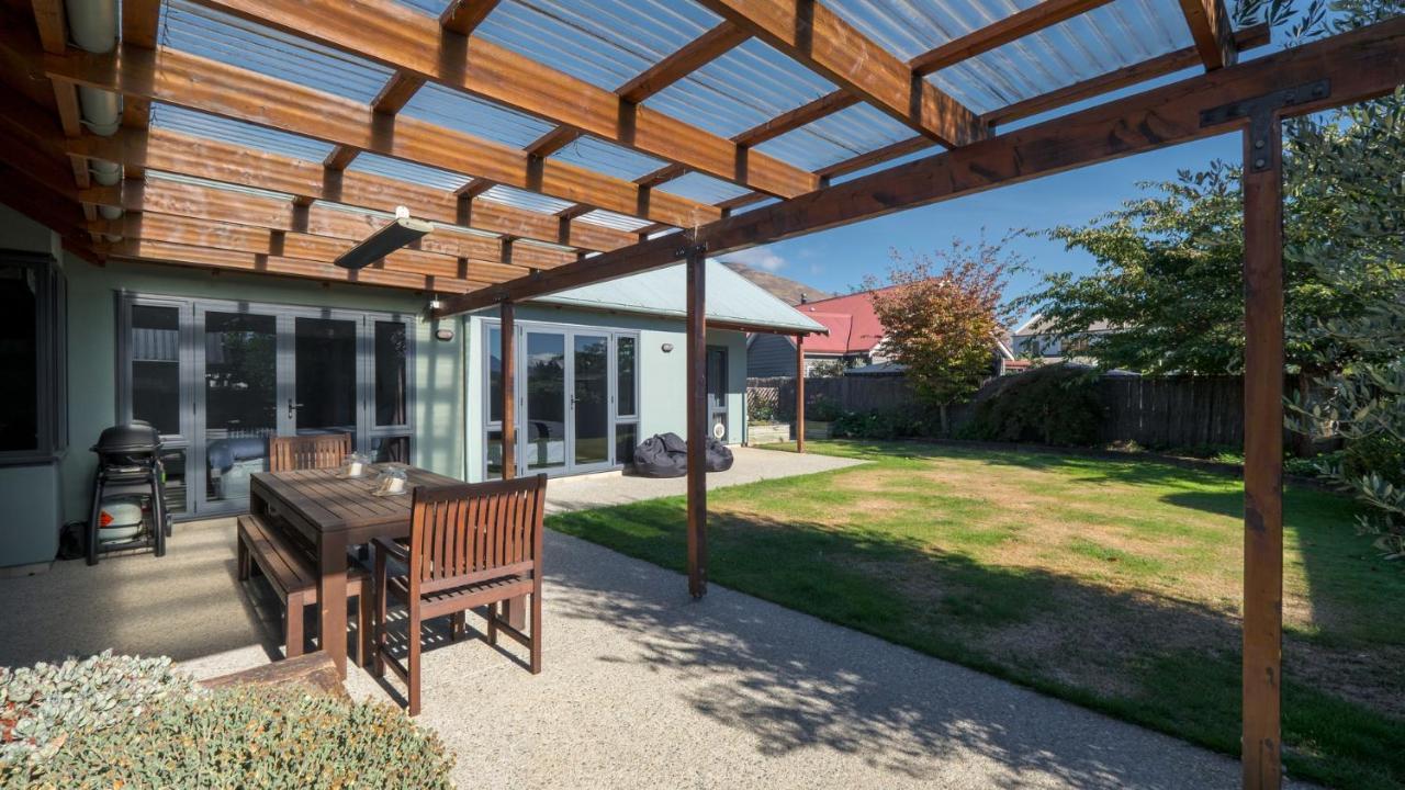 Holiday home Meadowstone Family Retreat - *