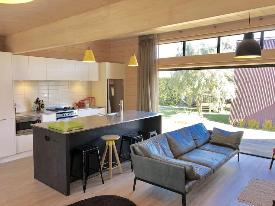 Modern Kowhai *