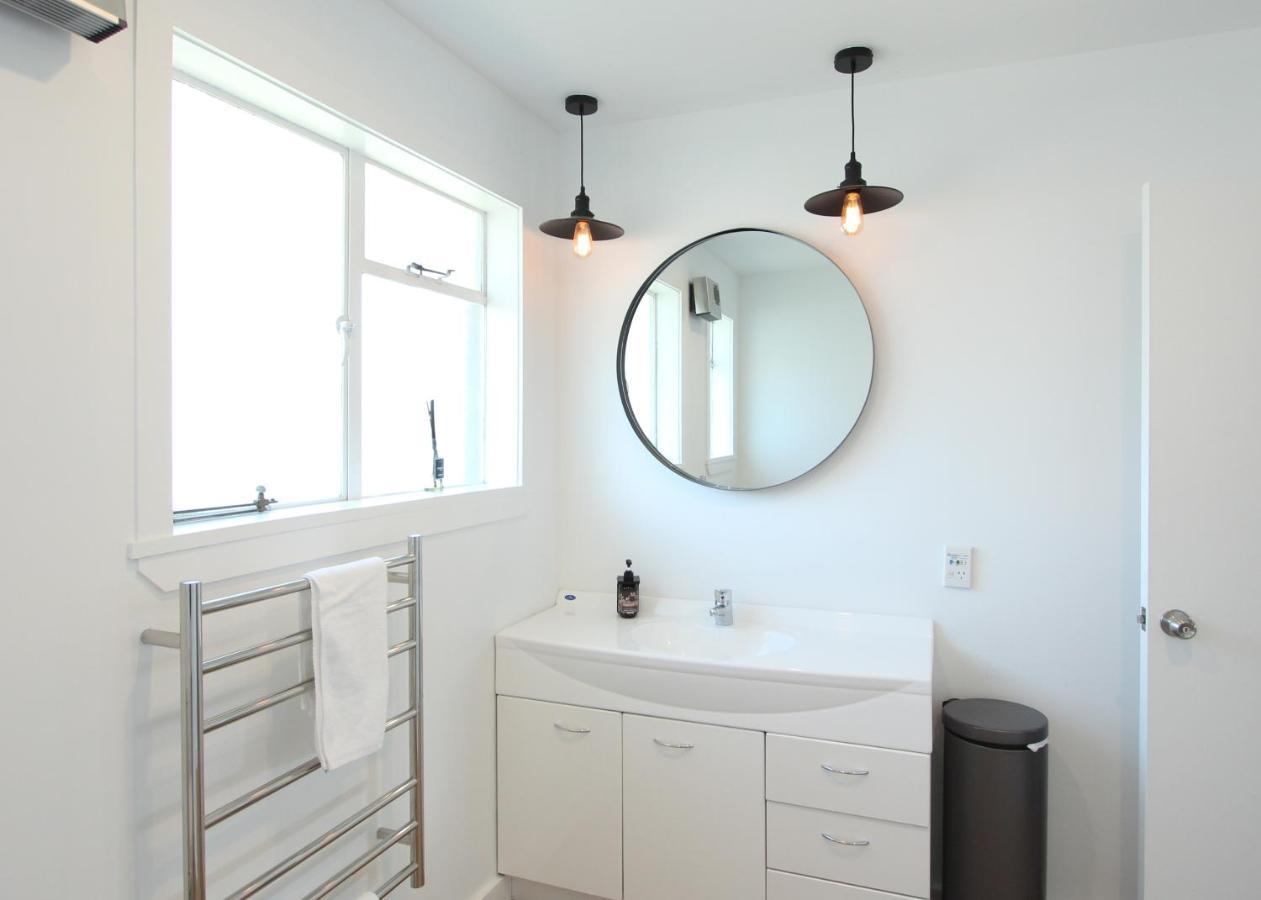 1 - Delightfully Fresh, Private Close To Town Holiday home *