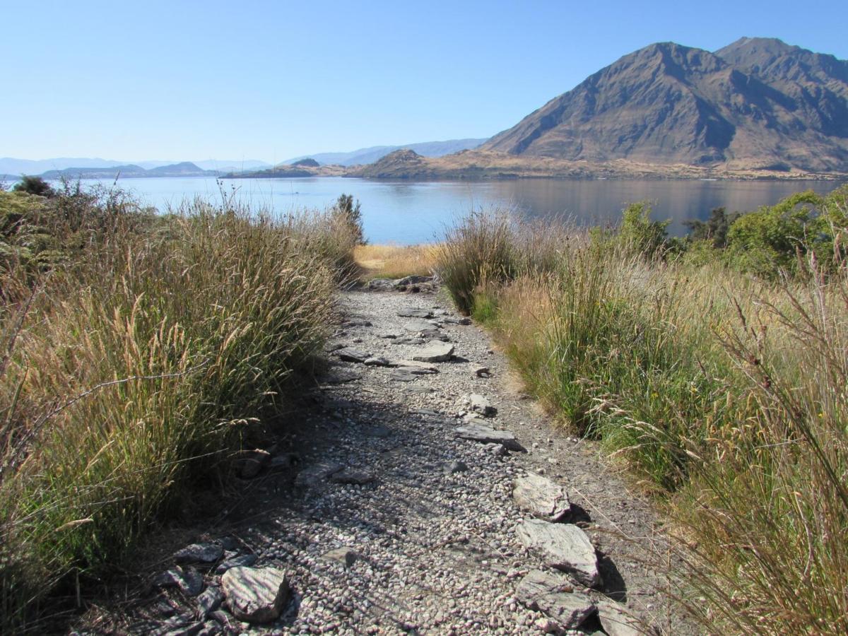 Buchanan - 60 Acres On Lakefront Holiday home Wanaka