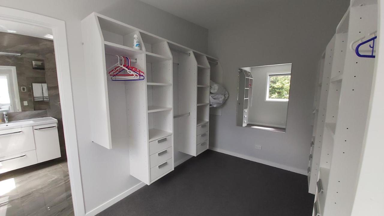 Views, Space, Comfort, The Perfect Holiday Treat Wanaka