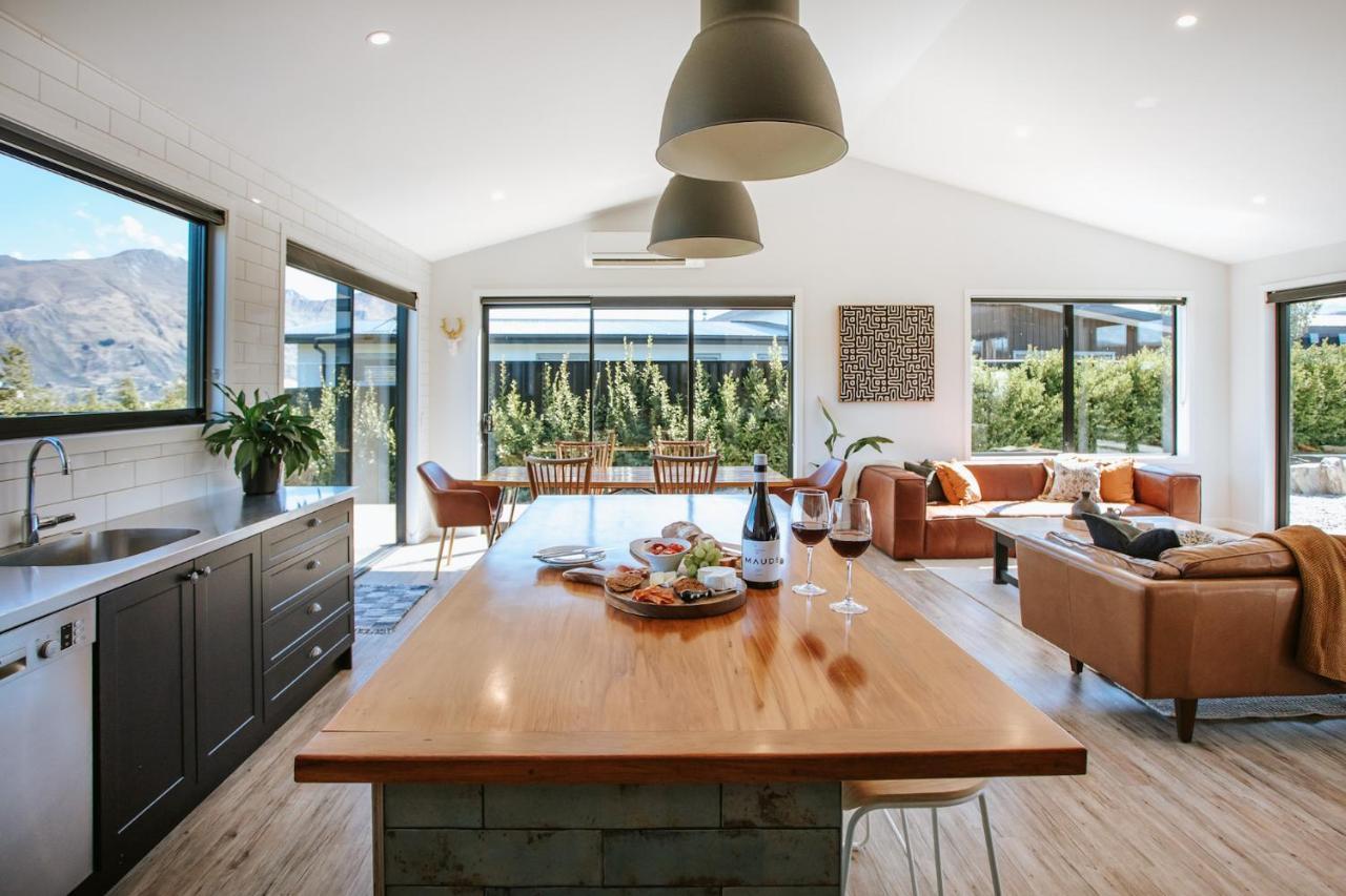 Minaret Ridge - Sleeps 8 - Mountain Views * Wanaka