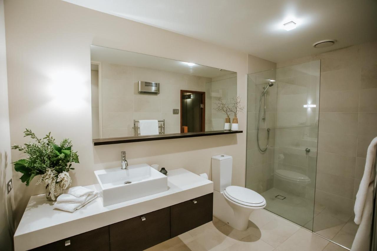 Edge - Sleeps 6 - Centrally Located - & Mountain Views Holiday home Wanaka