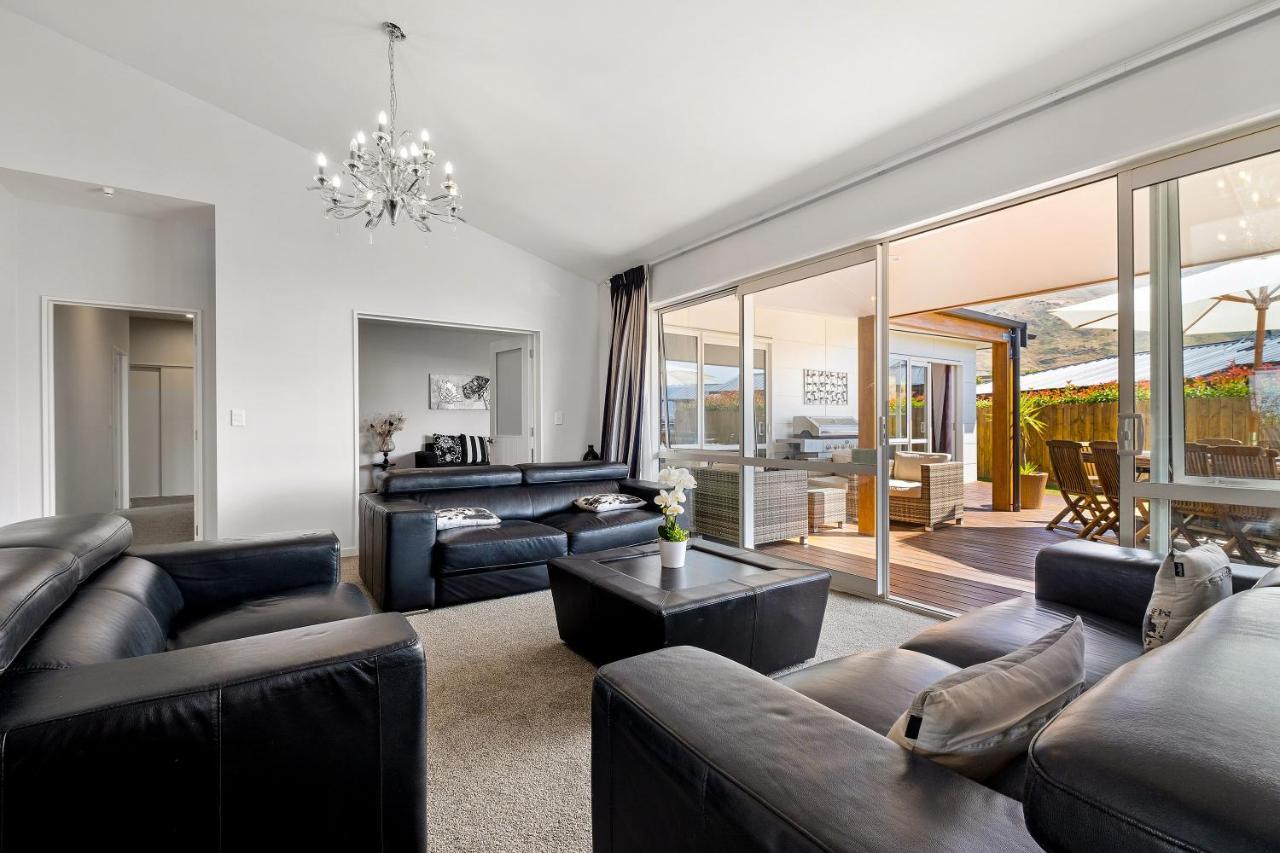 Lakeside Luxury - Wanaka