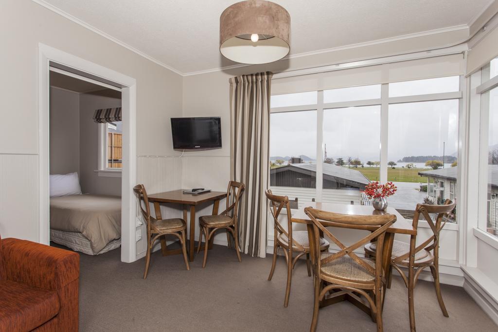 View Motel 4*
