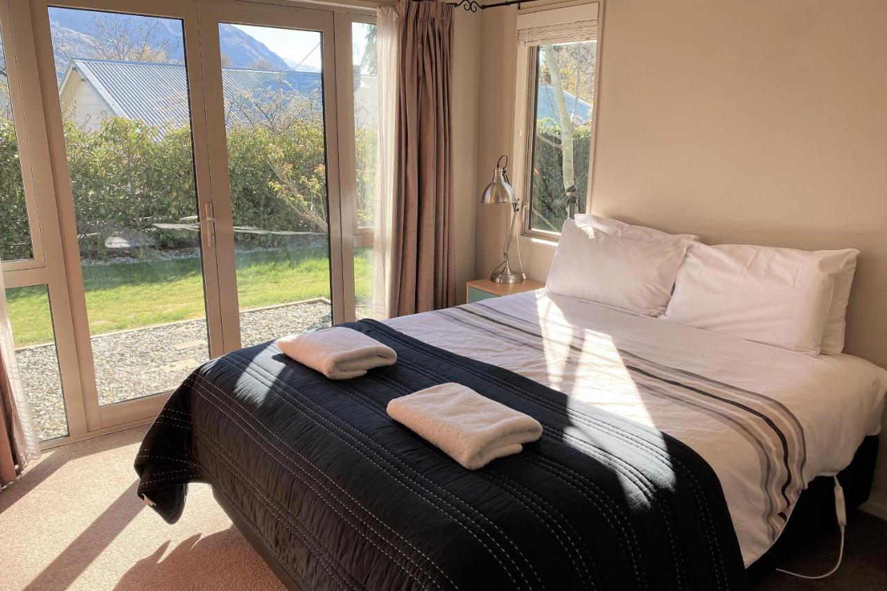 Epic Eely Point Holiday home Wanaka