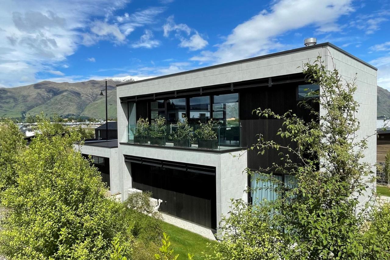 Luxurious And Alpine Views Holiday home
