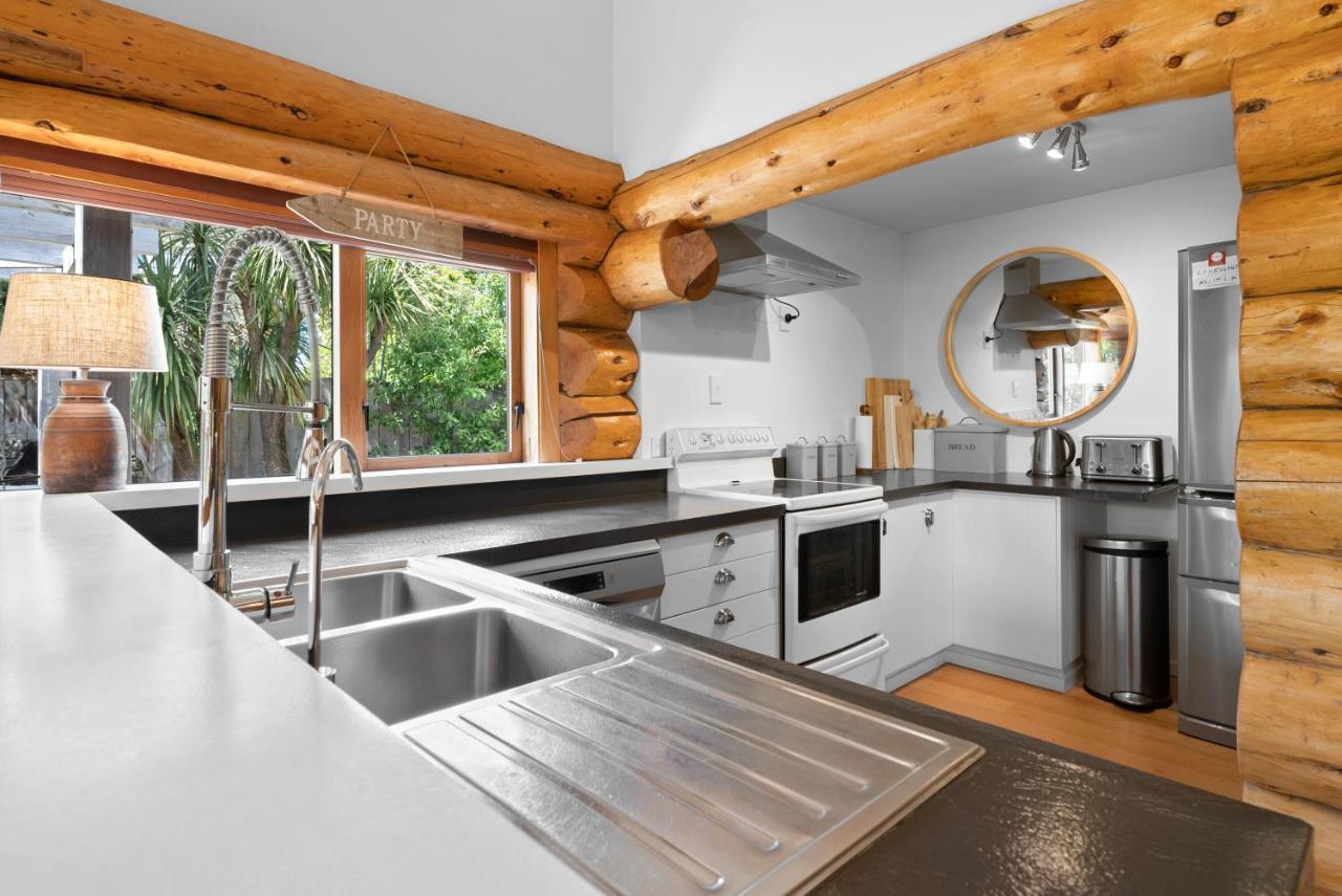 The Log House Holiday home