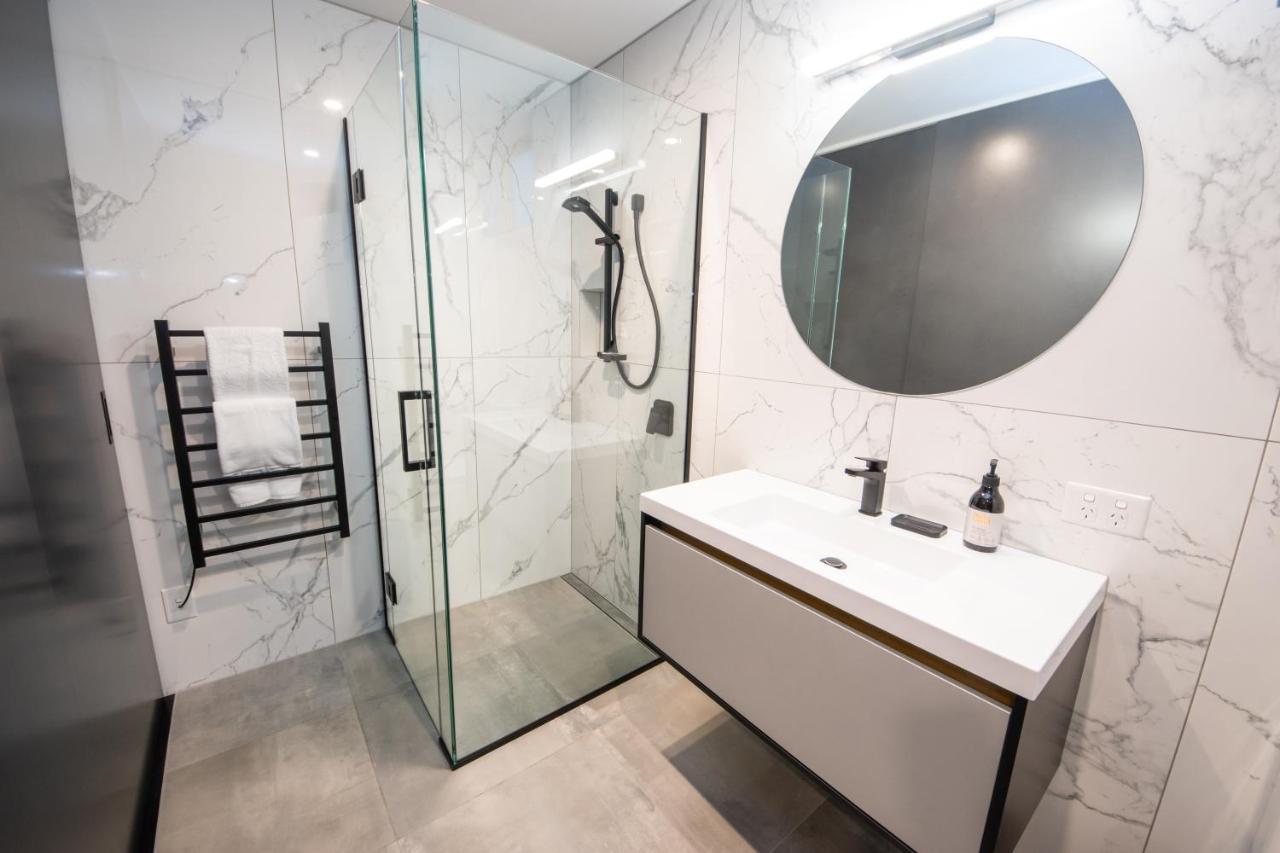 Brookside Luxury Apartment