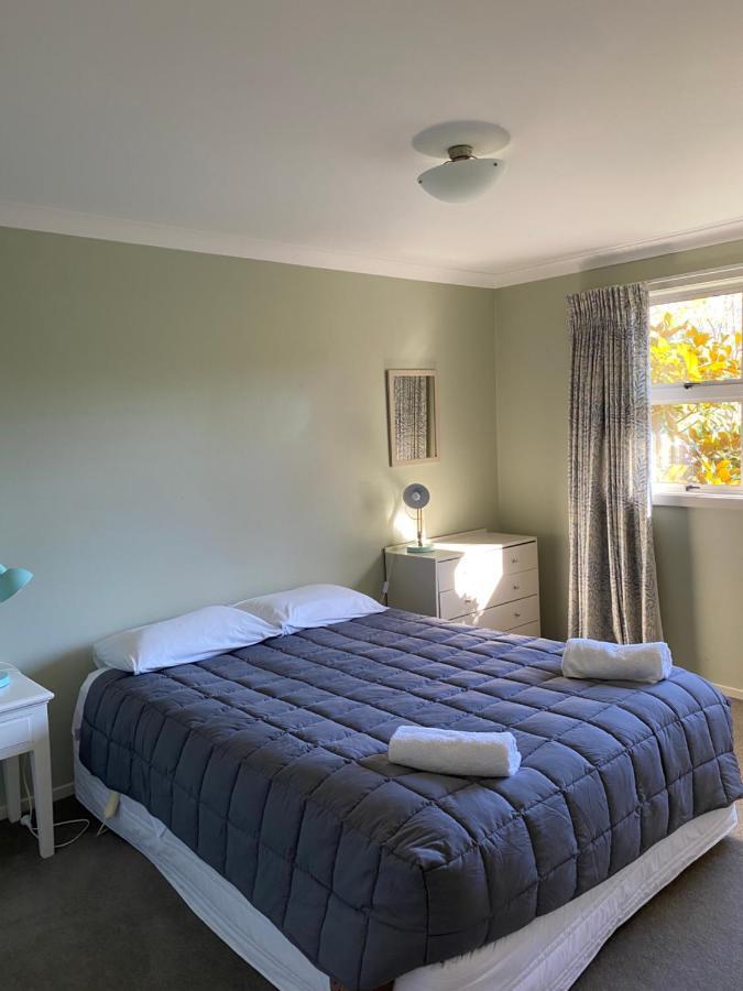 Amazing Aubrey, Walk To Bremner Bay Holiday home