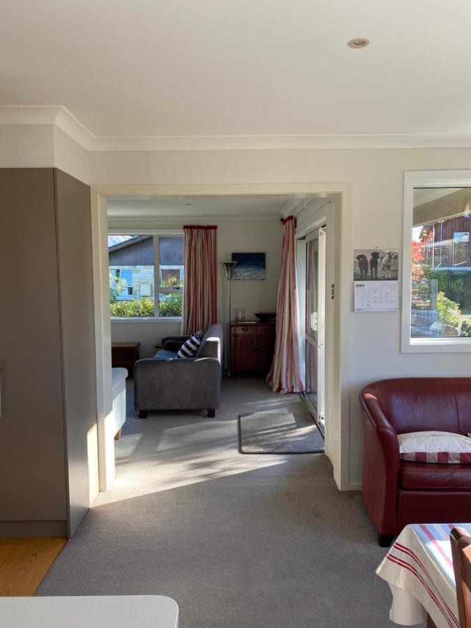Amazing Aubrey, Walk To Bremner Bay Holiday home