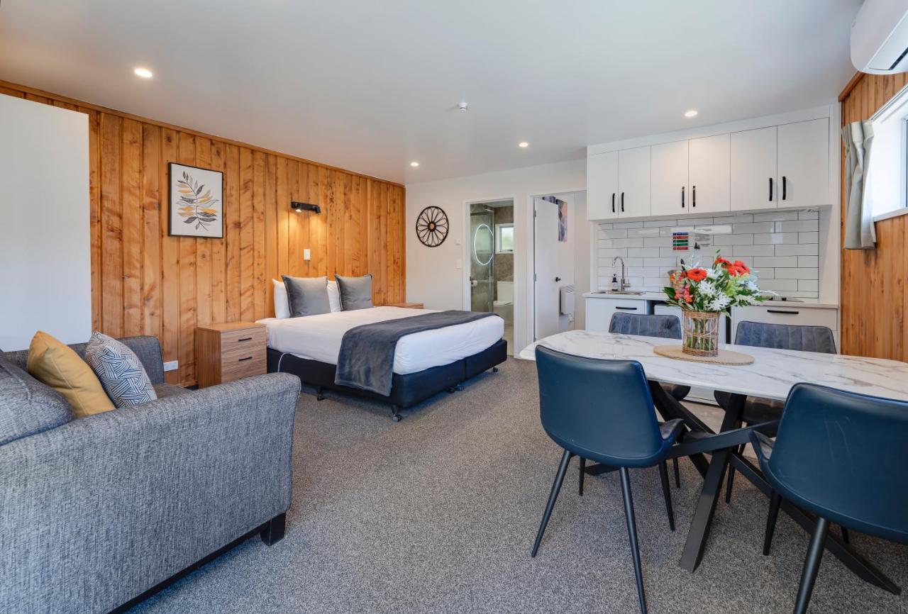 Motel Archway &