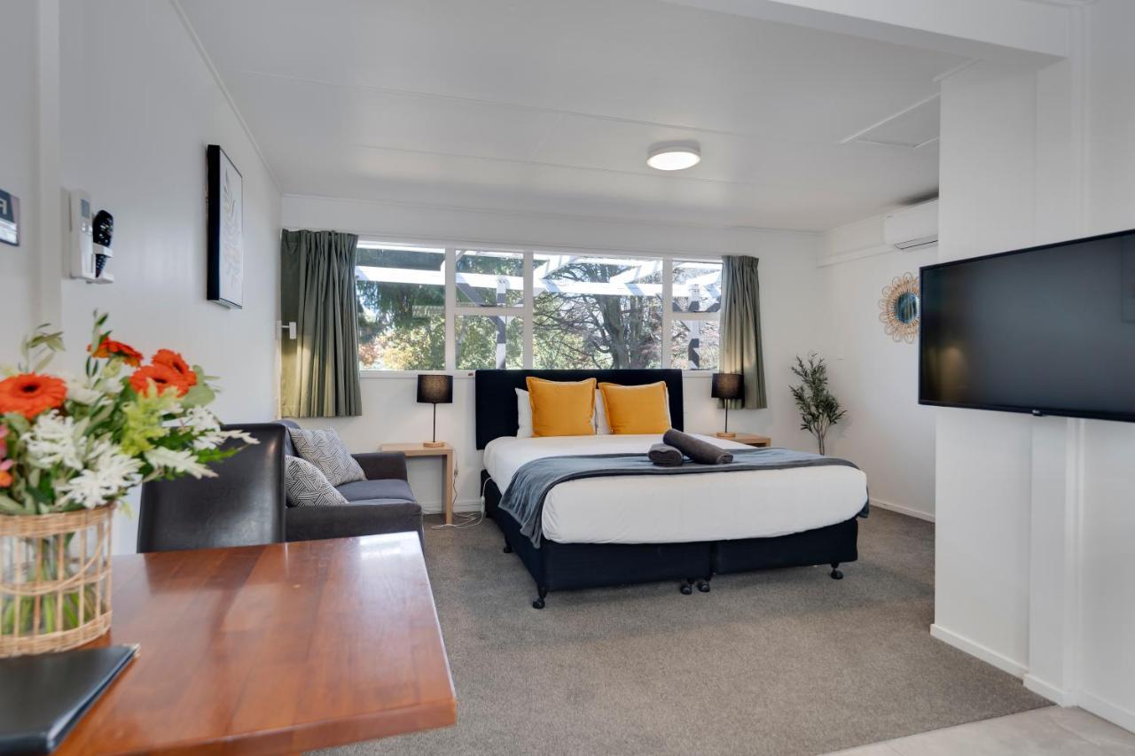 Archway & 4* Wanaka