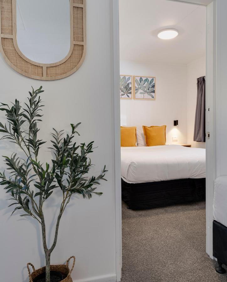 Motel Archway & 4*