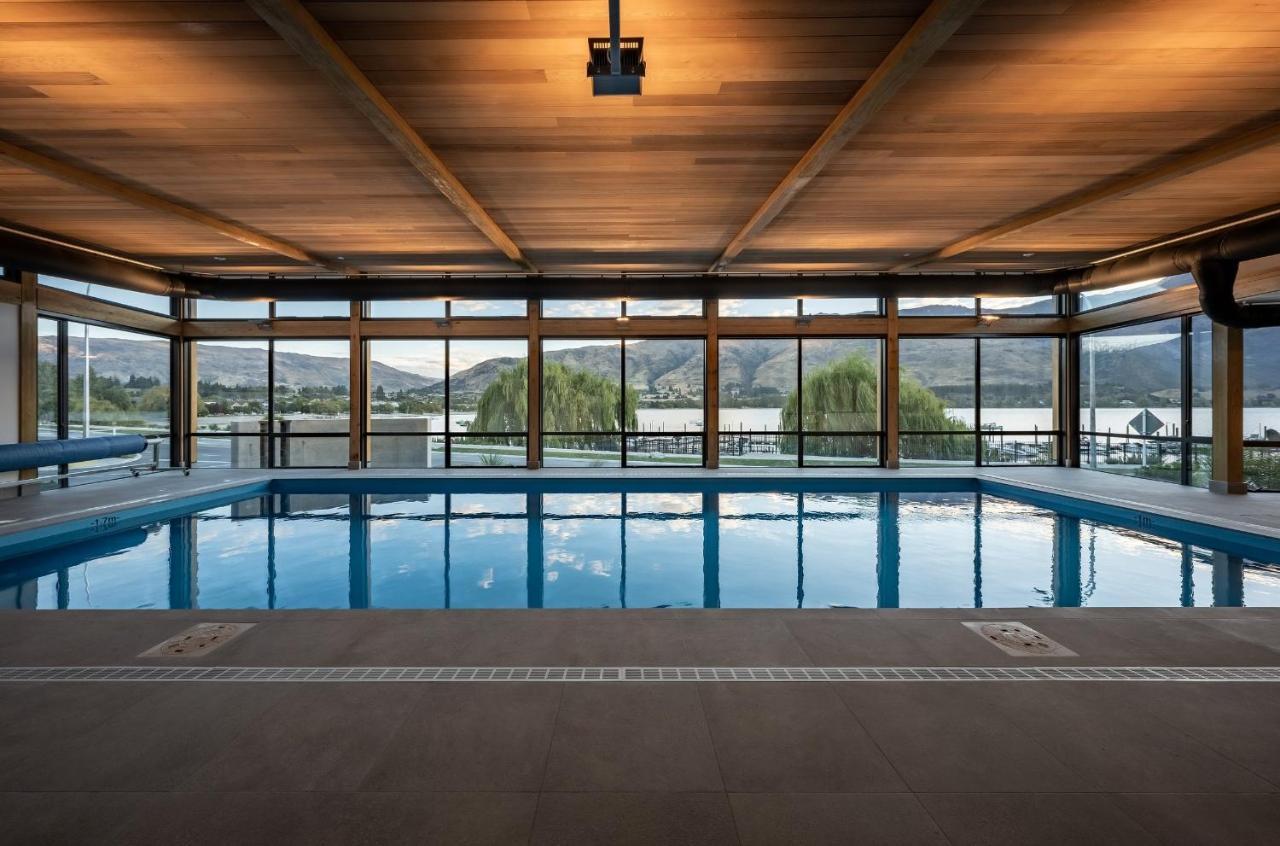 Luxurious Lakefront Penthouse Wanaka