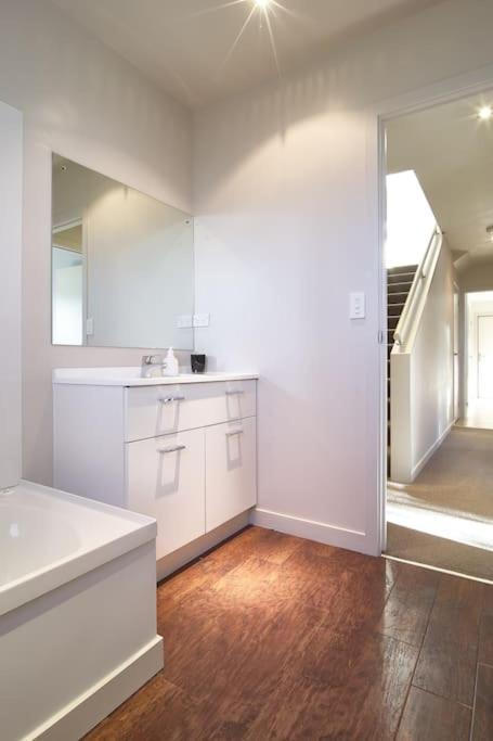 Stunning Bob Lee Place Holiday home *