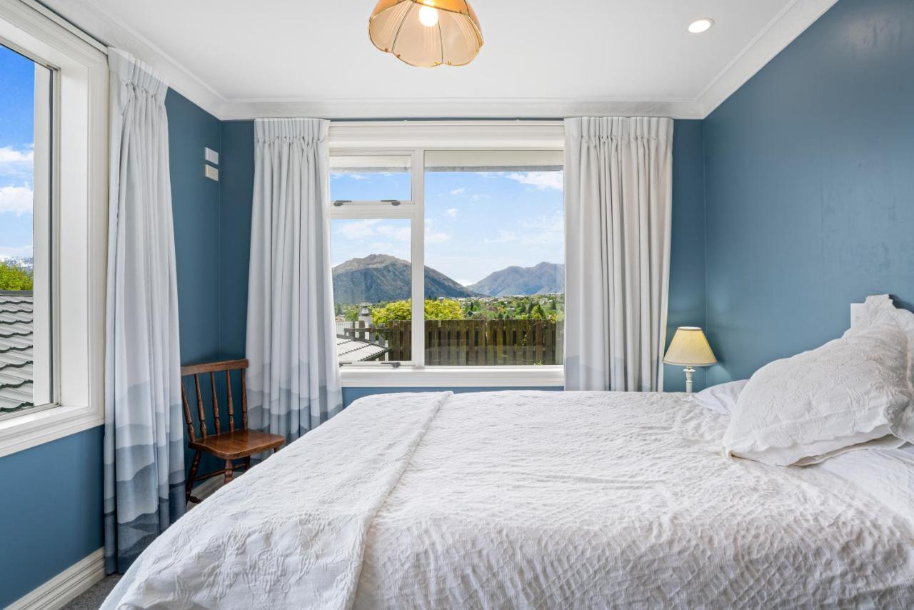 Manuka Views - Holiday home Wanaka
