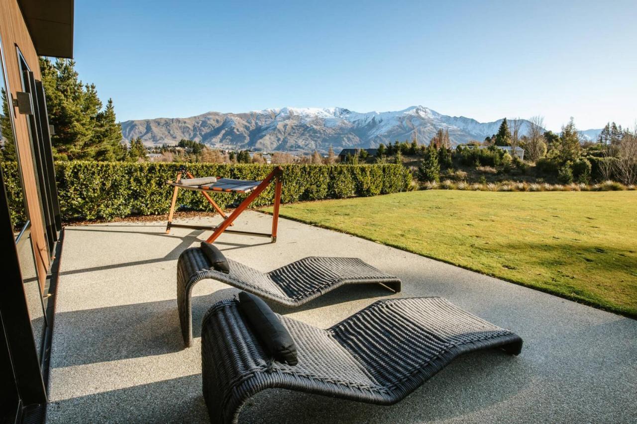 Mt Roy Terrace - Sleeps 8 - Mountain Views - Artwork Collection Holiday home Wanaka