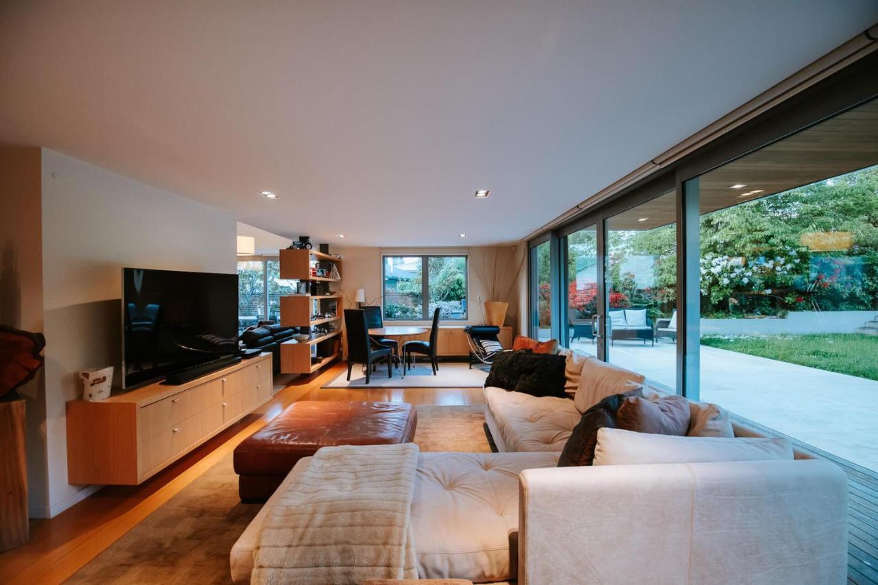 Lakeside Road - Sleeps 8 - Views - Front *