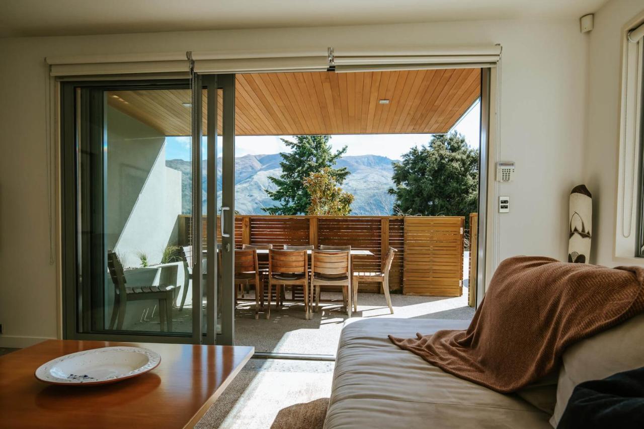 Lakeside Road - Sleeps 8 - Views - Front *