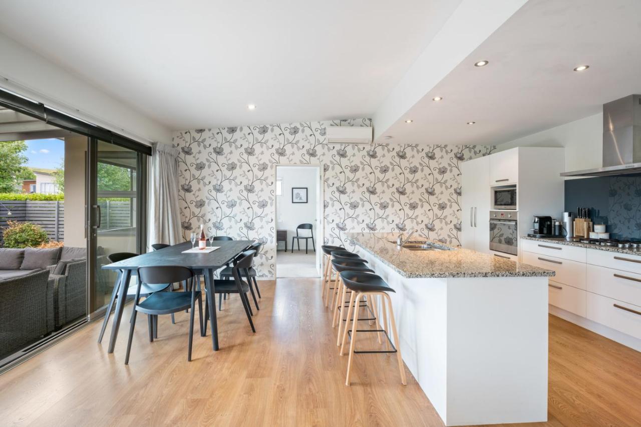 Urban Oasis - Holiday home Wanaka