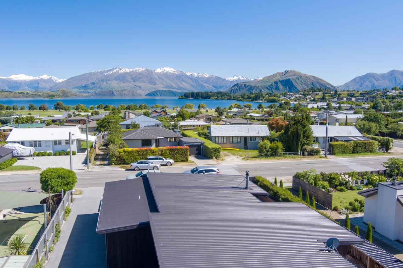 Prime Location On Warren St - 3 Bedroom Town House * Wanaka