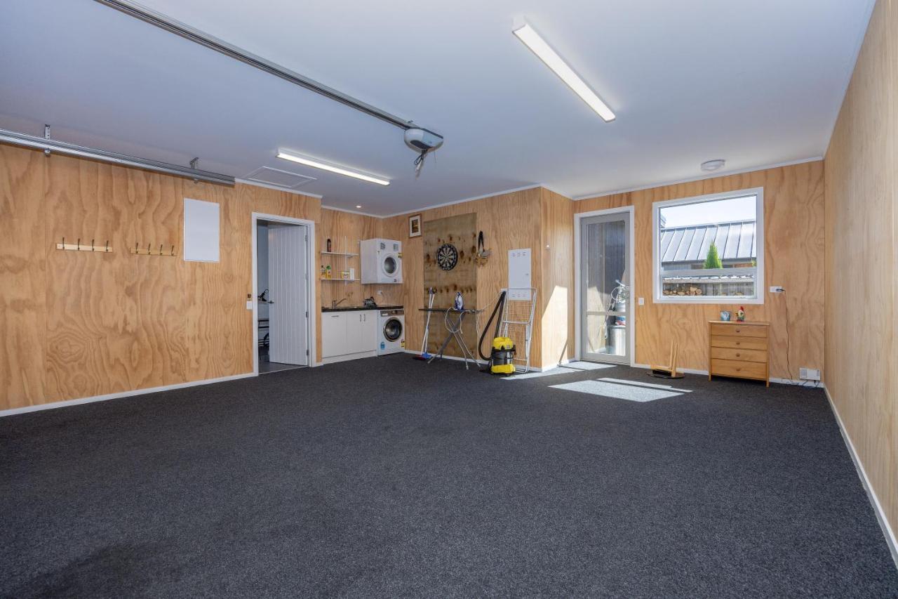Prime Location On Warren St - 3 Bedroom Town House * Wanaka