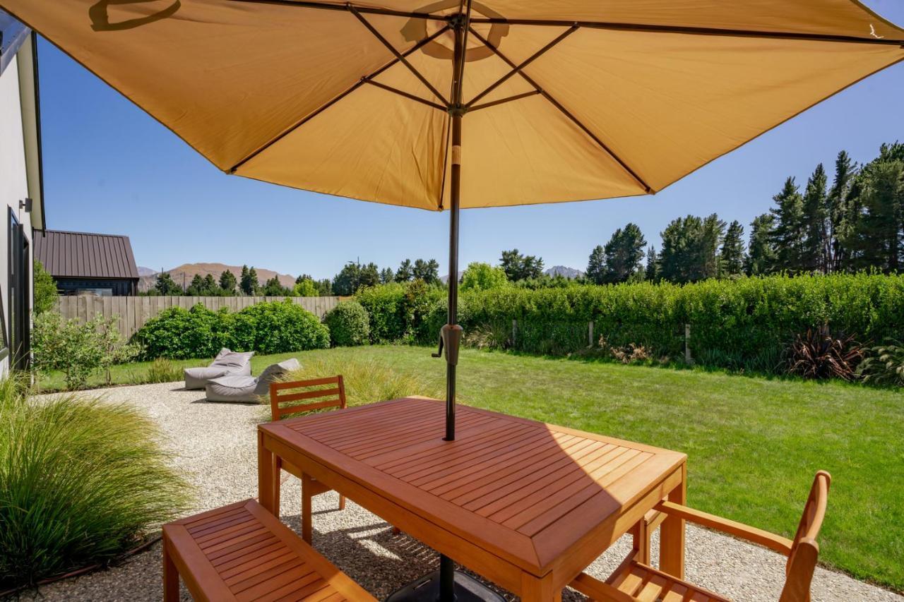 Holiday home Northlake Hideaway - *