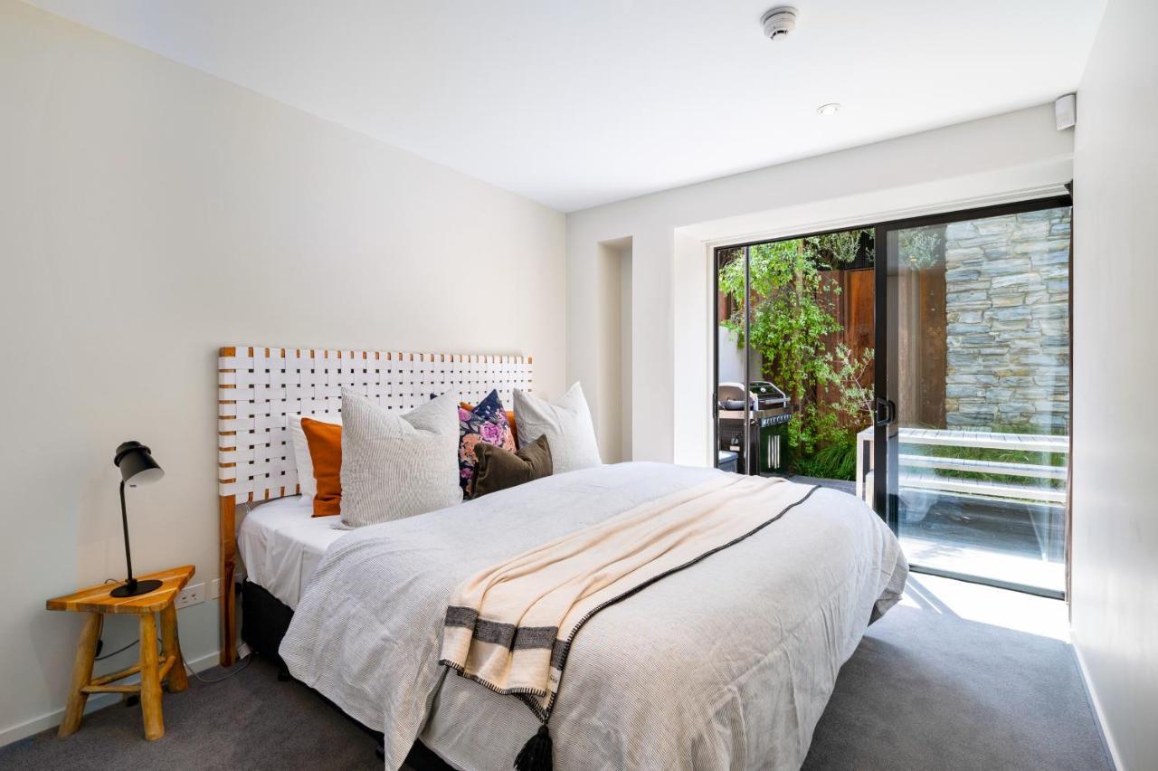 Hana By Sotheby's Luxury Homes Apartment