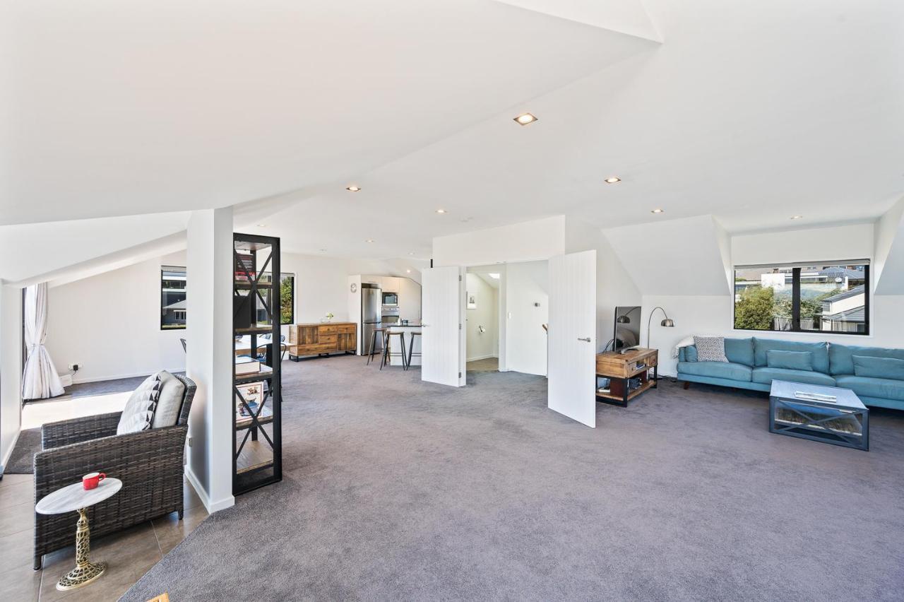 Ironside Lakeview Townhouse Holiday home *