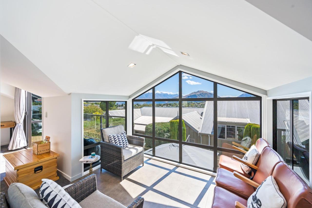 Ironside Lakeview Townhouse Wanaka